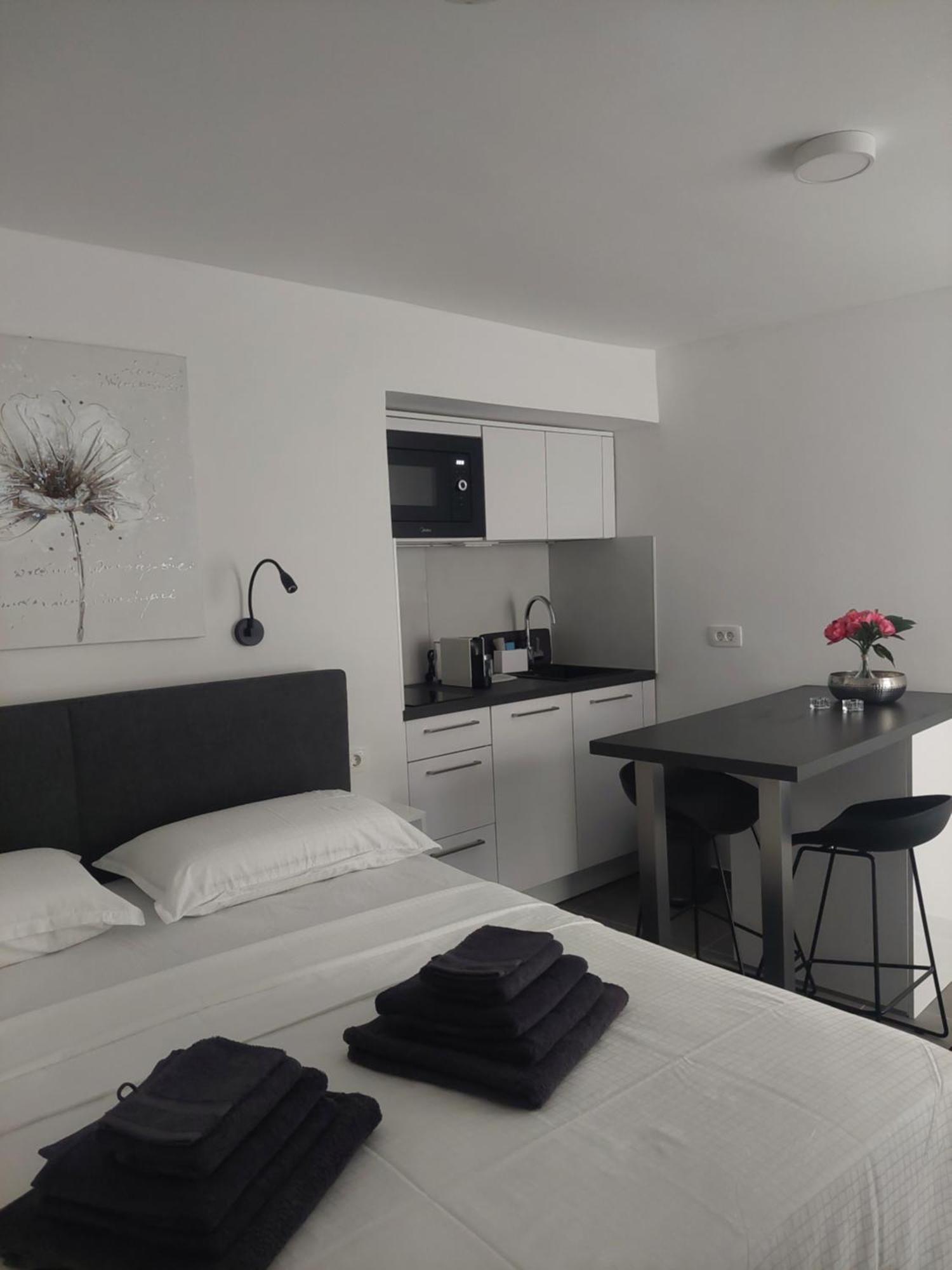 Apartments R&B Baška Екстериор снимка